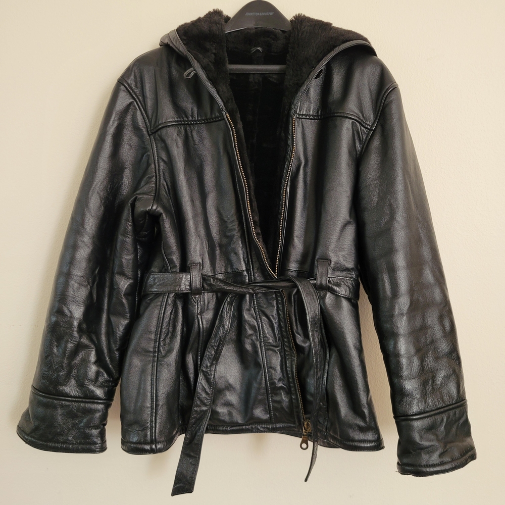 Vintage Wilson's Leather Jacket with Faux Fur Lining Size Large